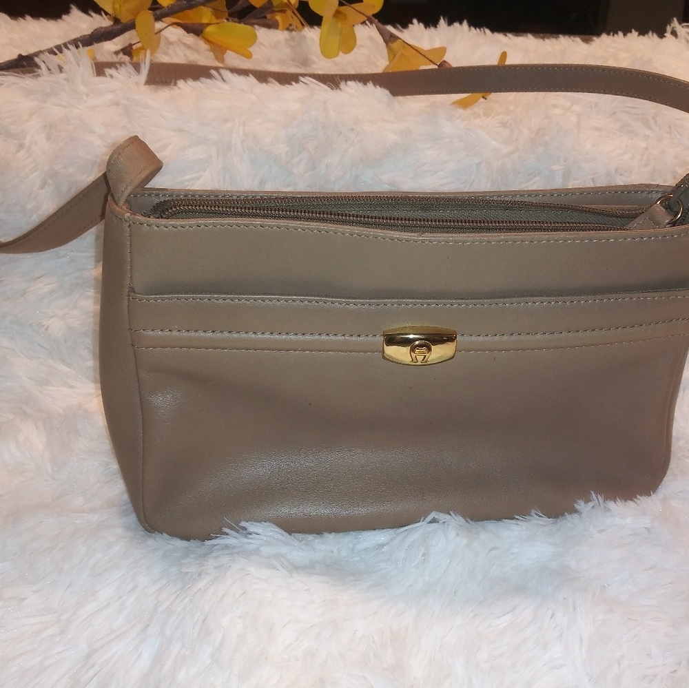 Purse - Picture 4 of 4
